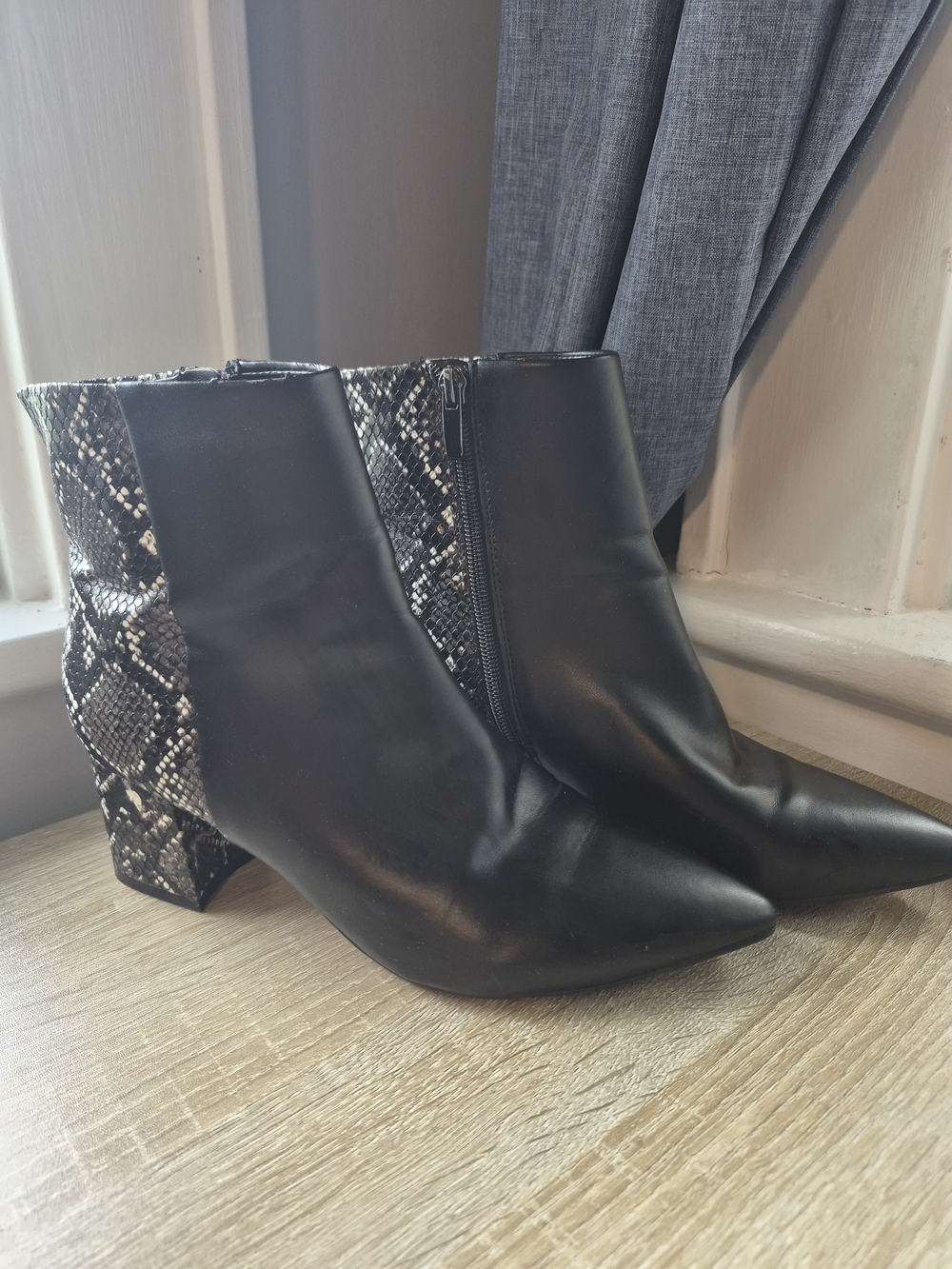 Nine West Black Ankle Boots with Snake-Print Heel